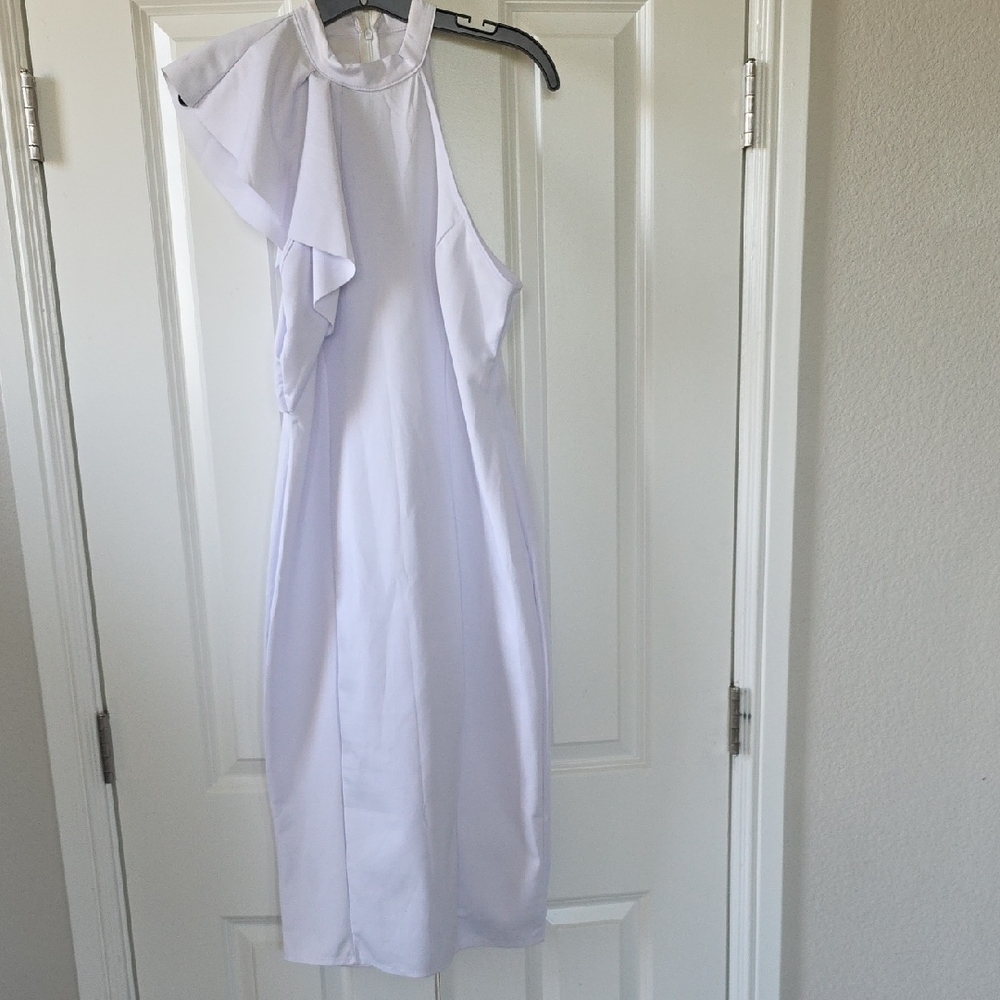 Stylish White Bodycon Dress with Ruffle